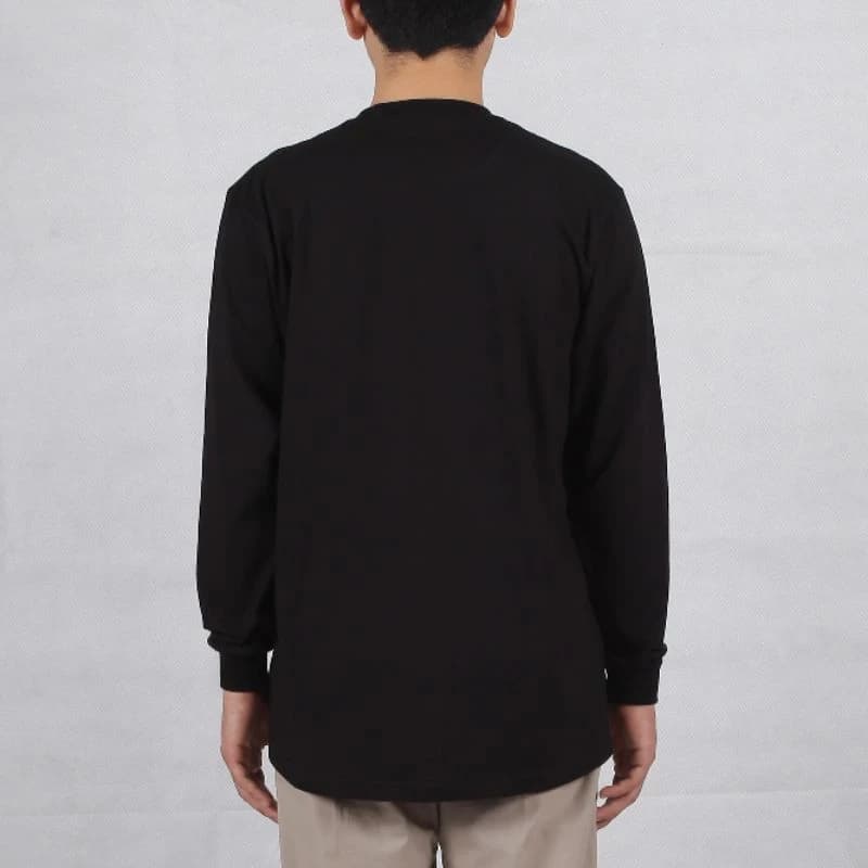 Kaos Lengan Panjang Hitam